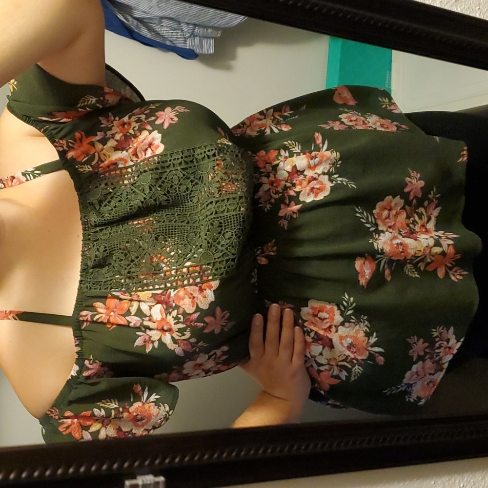 Boutique Plus Green Floral Babydoll Top